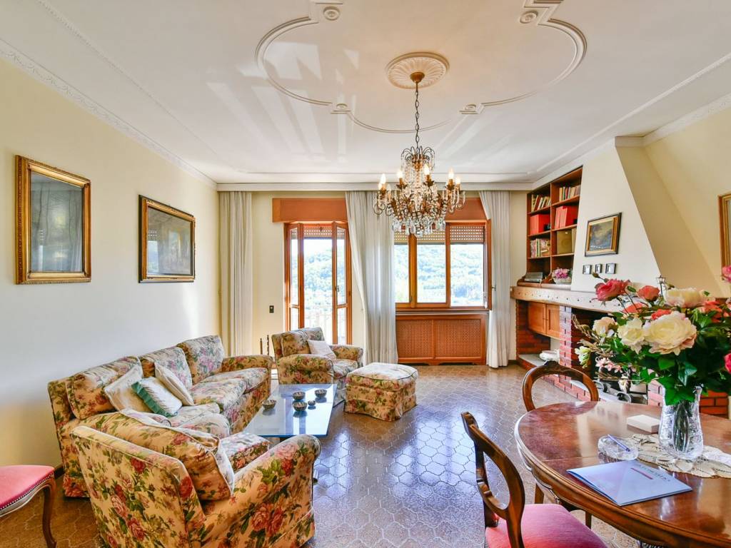 Casa indipendente a Cernobbio in Via per la Svizzera - Foto 3