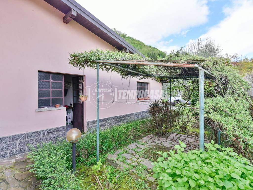 Casa indipendente a Airuno in Via San Giovanni - Foto 2