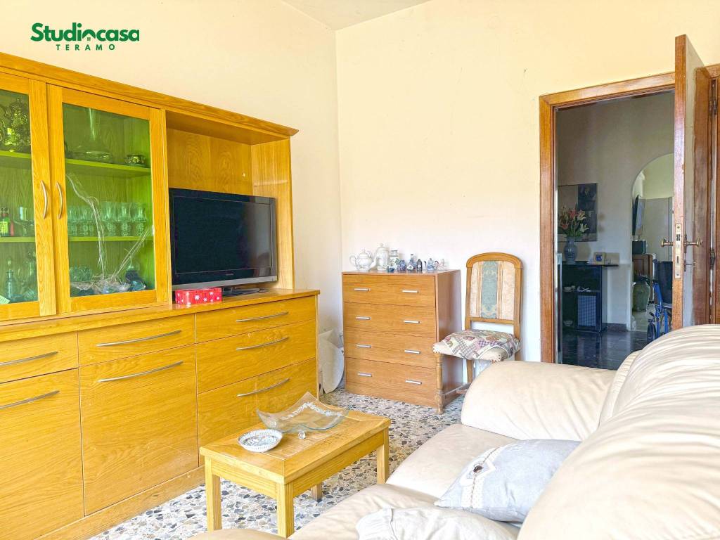Appartamento a Teramo in Via Clemente Belisario - Foto 3