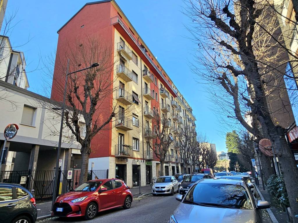 Appartamento a Como in Via Leone Leoni, 6 - Foto 2