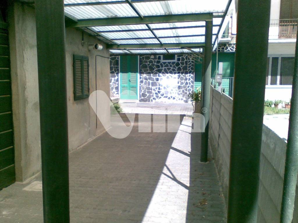 Casa indipendente a Valmadrera in Via Francesco Magistris, 29 - Foto 3