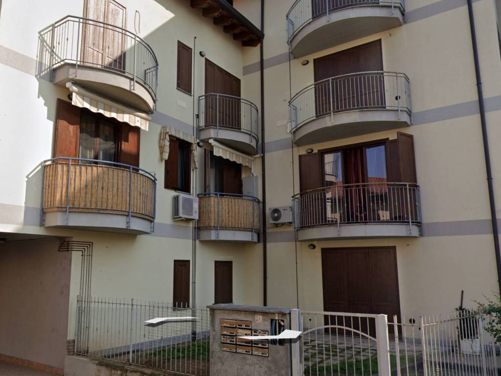 Appartamento a Lonate pozzolo in Via Giordano Giovanni Giassi, 2 - Foto 3