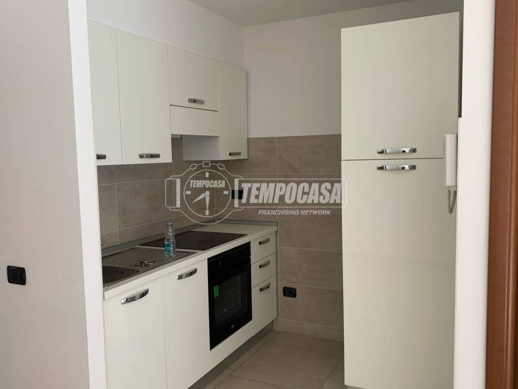 Appartamento a Busto arsizio in Via Ponzella 25/Bis - Foto 2