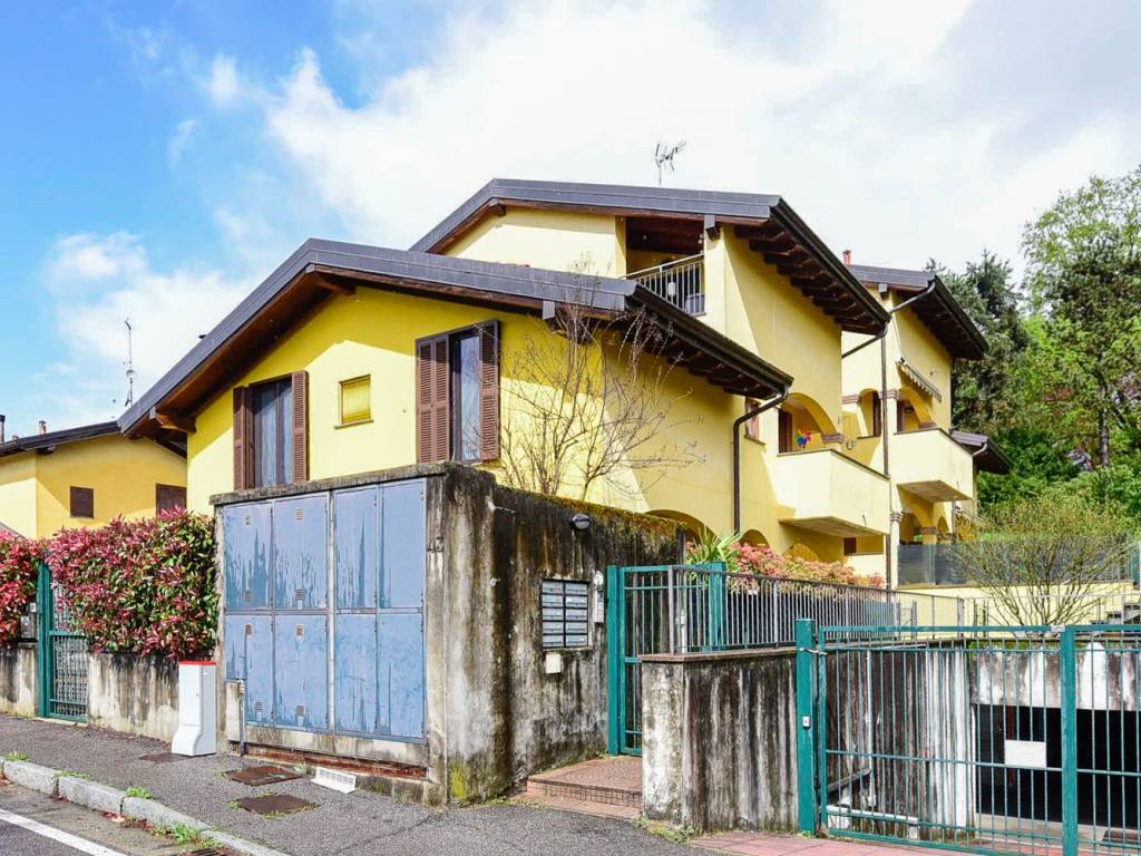 Appartamento a Faloppio in Via Guglielmo Marconi, 43 - Foto 2