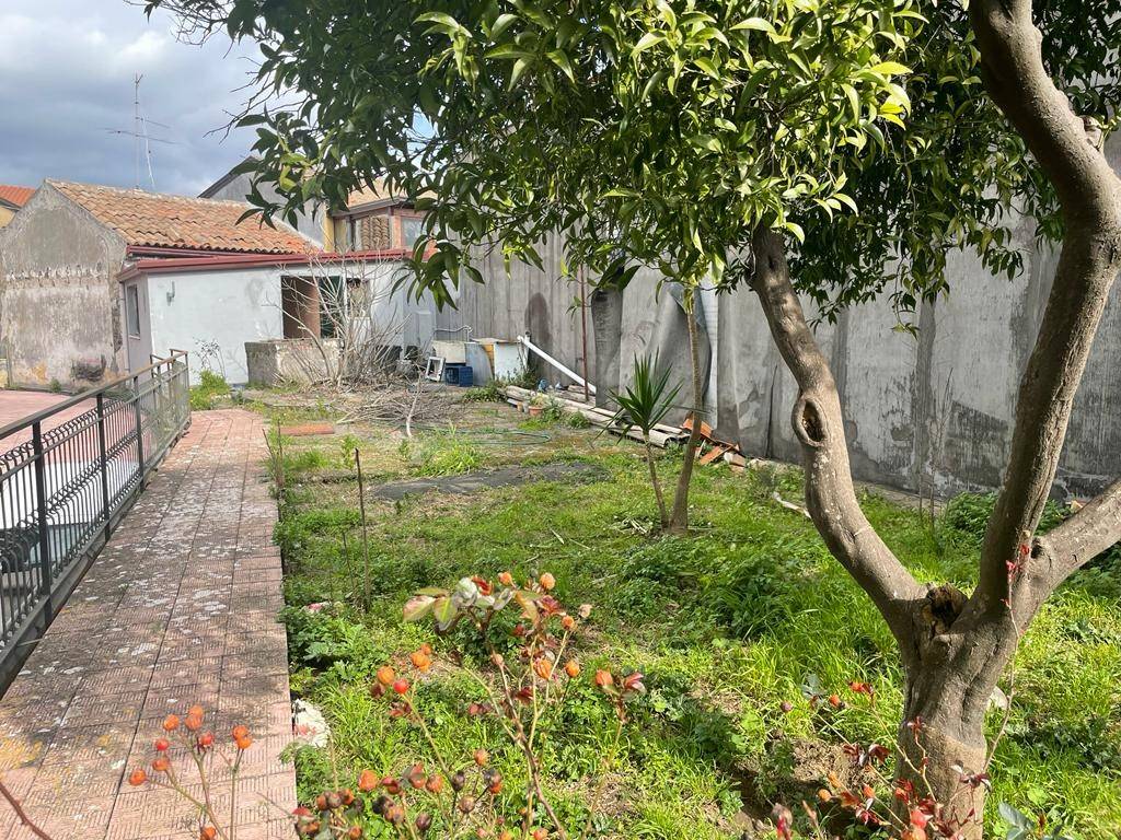 Appartamento a Aci sant'antonio in Via Lavina - Foto 3