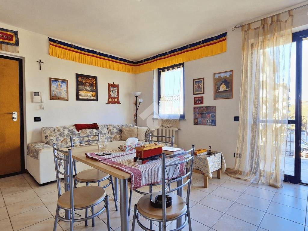 Appartamento a Gallarate in Via vignetta, 20 - Foto 2