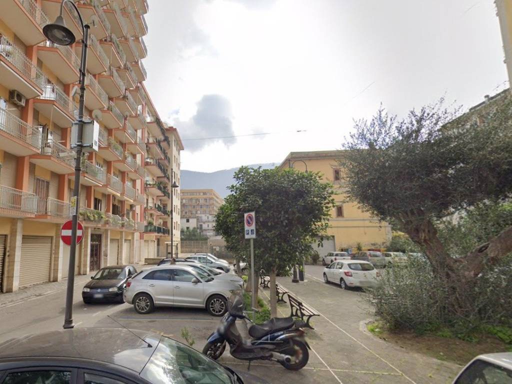 Box / garage a Nocera inferiore in Via Eduardo Astuti - Foto 5