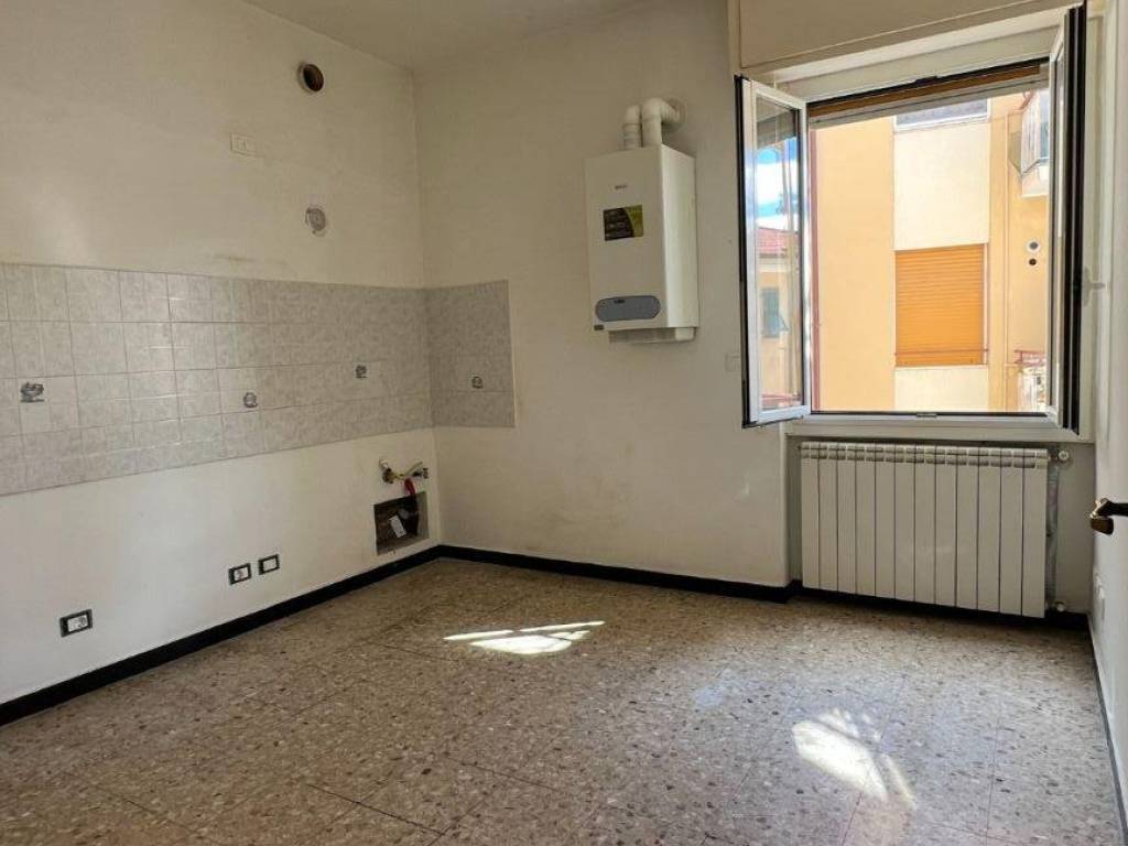 Appartamento a Finale ligure in Via dei Glicini - Foto 3