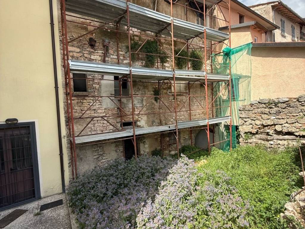 Casa indipendente a Gualdo tadino in Via Bonfigli, 45 - Foto 2