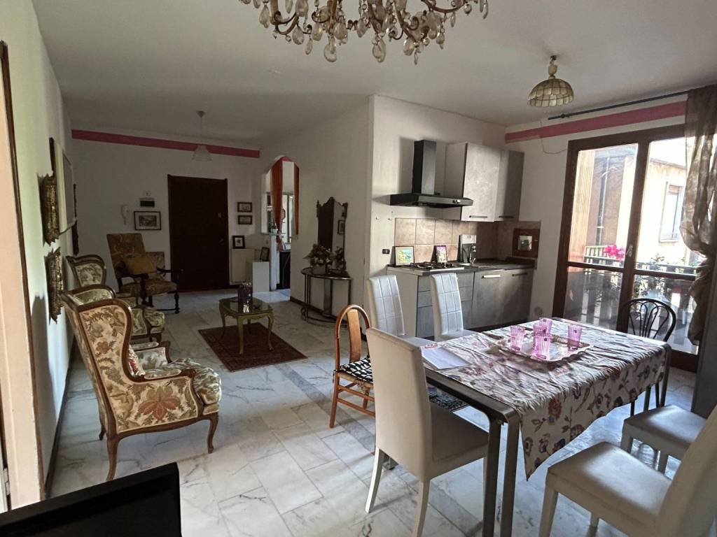 Appartamento a Varese in Via Ernesto Cairoli, 5 - Foto 4