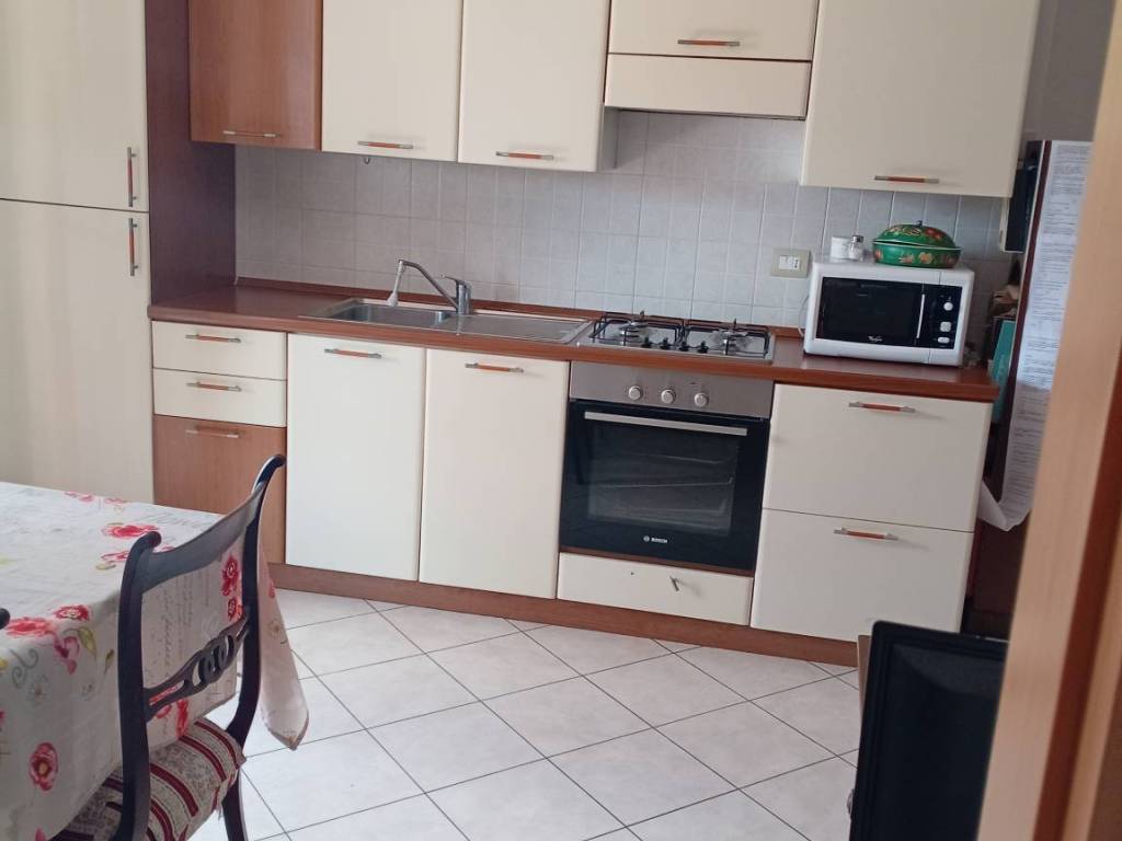 Appartamento a Arezzo in Via Ugo Foscolo, 10 - Foto 2