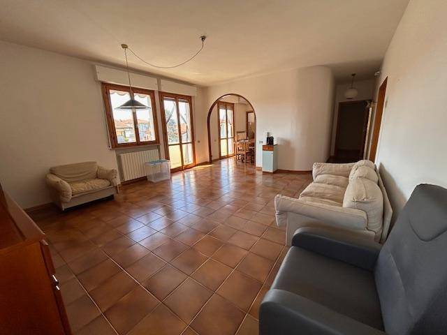 Appartamento a Pontedera in Via Fratelli Rosselli - Foto 2