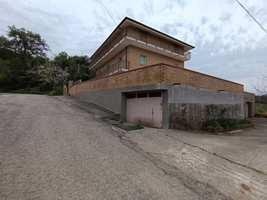 Appartamento a Vacri in C.da Sant' Agata, 28 - Foto 4