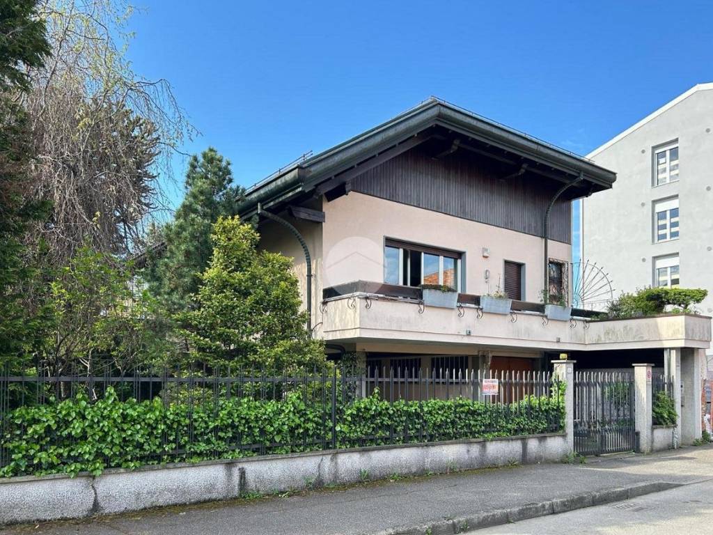Villa a Seregno in Via Sant'Antonio, 1 - Foto 3