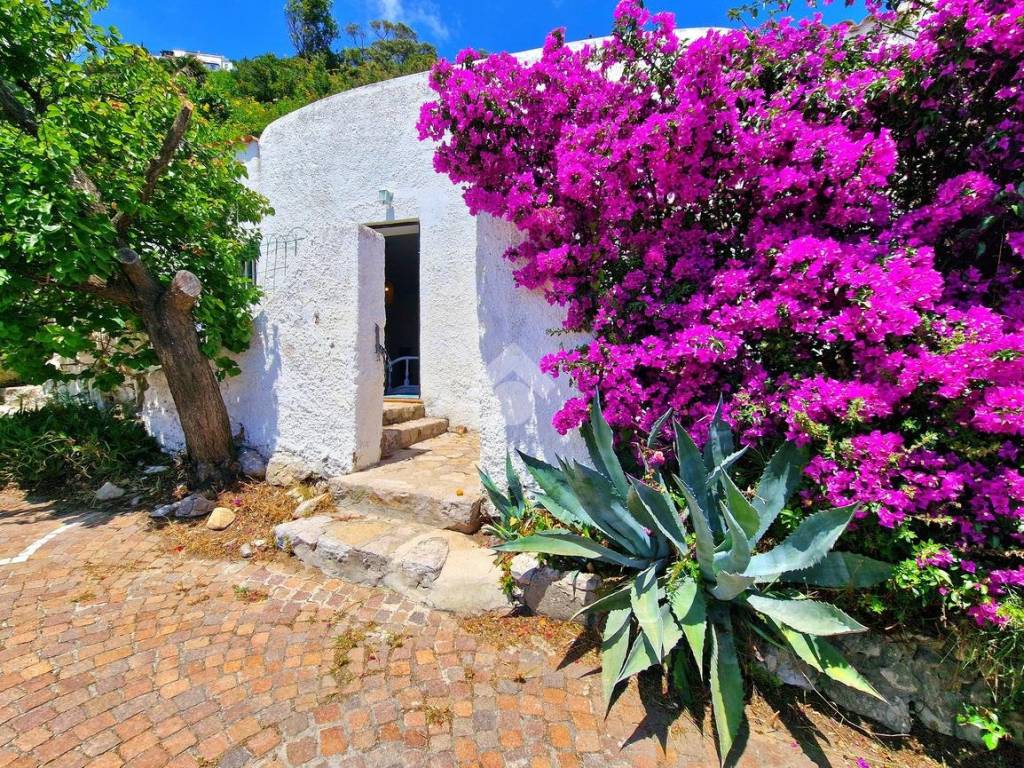Villa a San felice circeo in Via Ammiraglio Bergamini, 158 - Foto 2