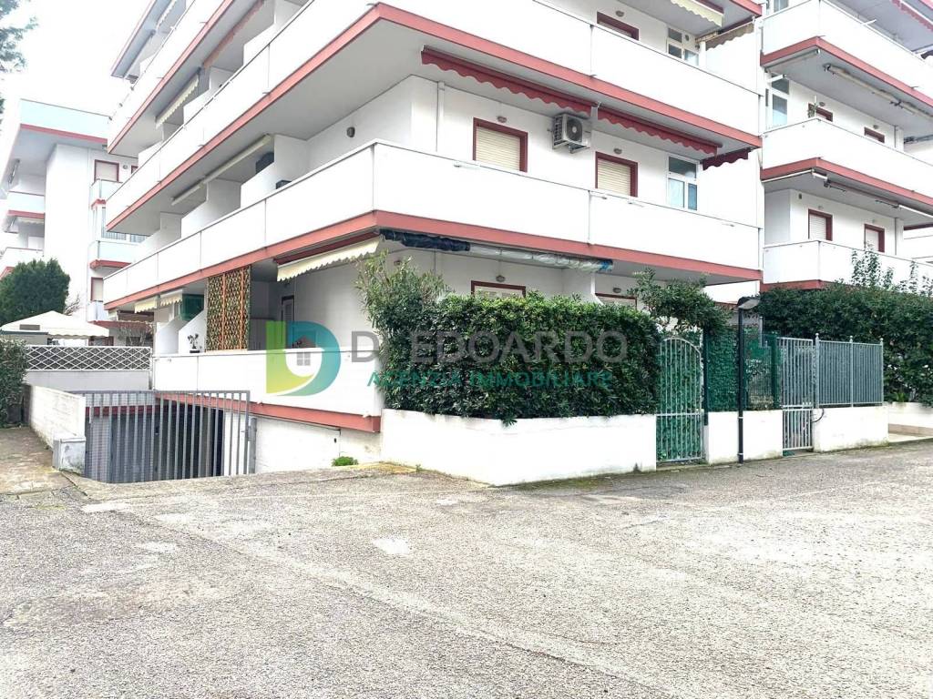 Appartamento a Martinsicuro in Via Gioacchino Rossini, 13 - Foto 2