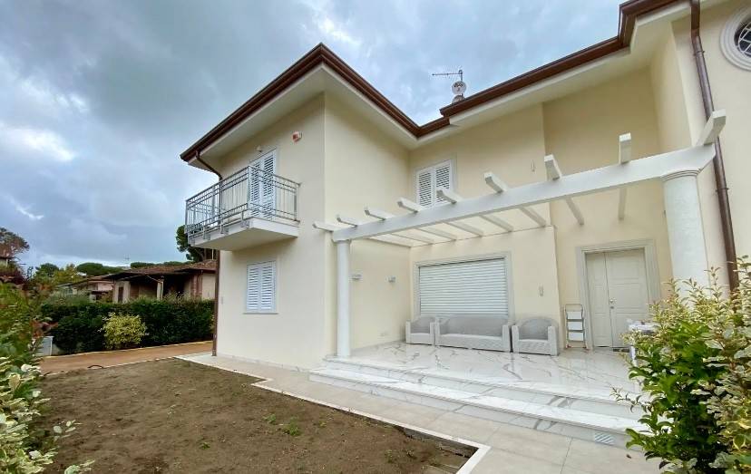 Villa a Pietrasanta in Via Giovanni Cimabue - Foto 5