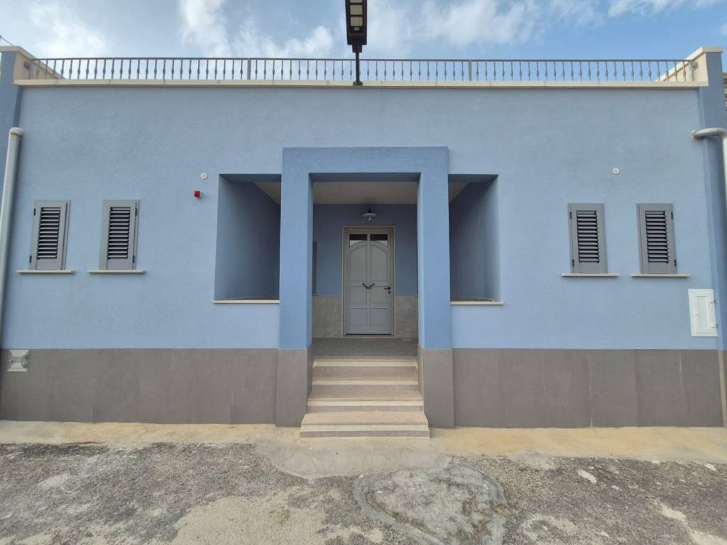 Casa indipendente a Manduria in Via Taranto, 6 - Foto 3