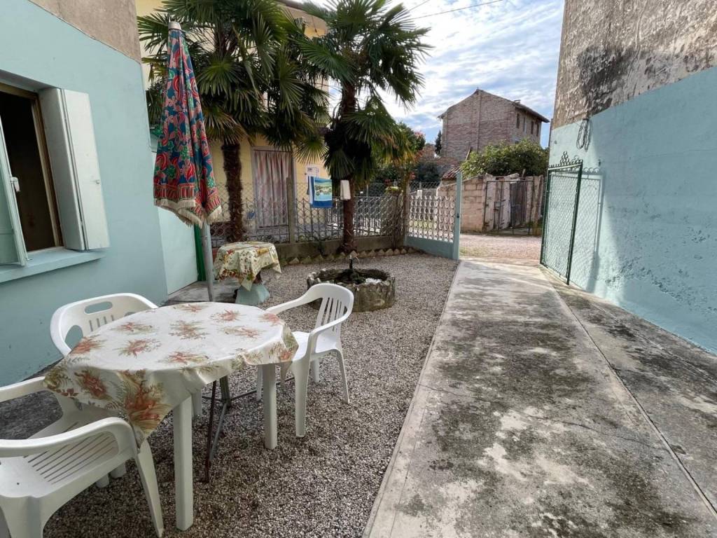 Villa a Muzzana del turgnano in Via Case Nuove, 37 - Foto 2