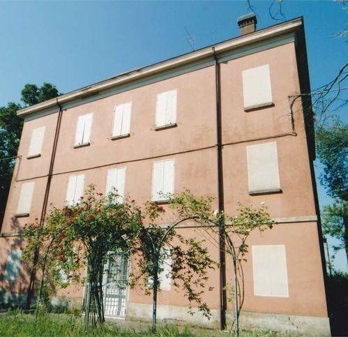 Villa a Carpi in Via Guastalla 20 - Foto 2