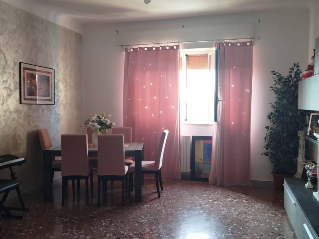 Appartamento a Taranto in Via Cagliari, 15 - Foto 2