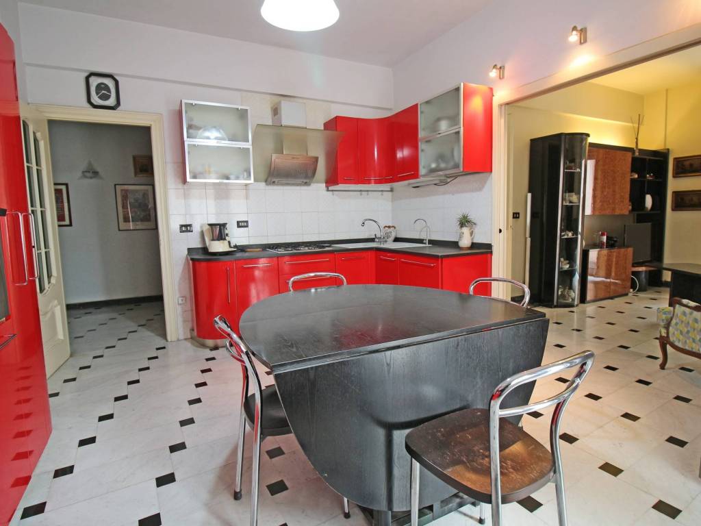 Appartamento a Genova in Via Dino Col - Foto 4