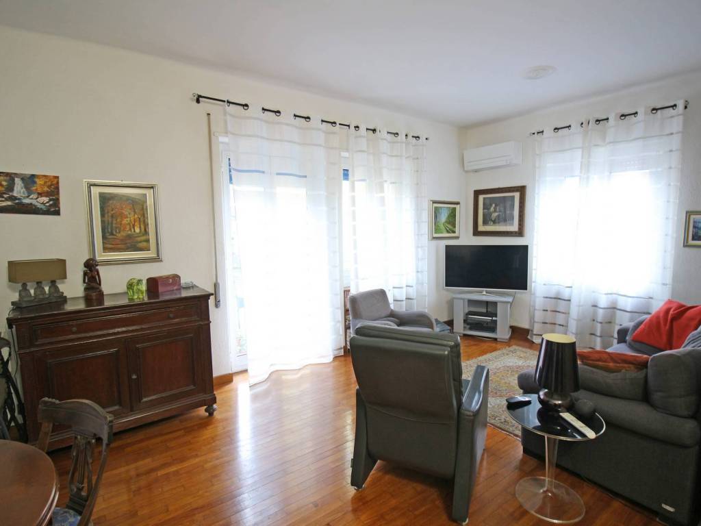 Appartamento a Genova in Largo San Francesco da Paola - Foto 2