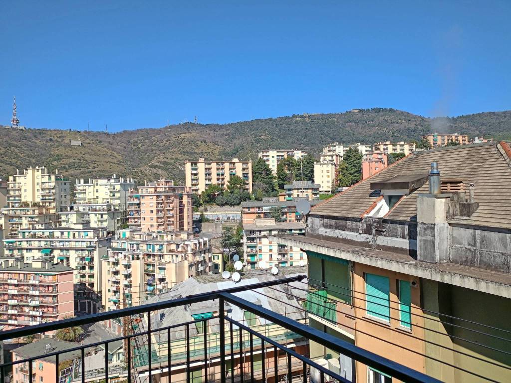 Appartamento a Genova in Via Gaeta - Foto 2