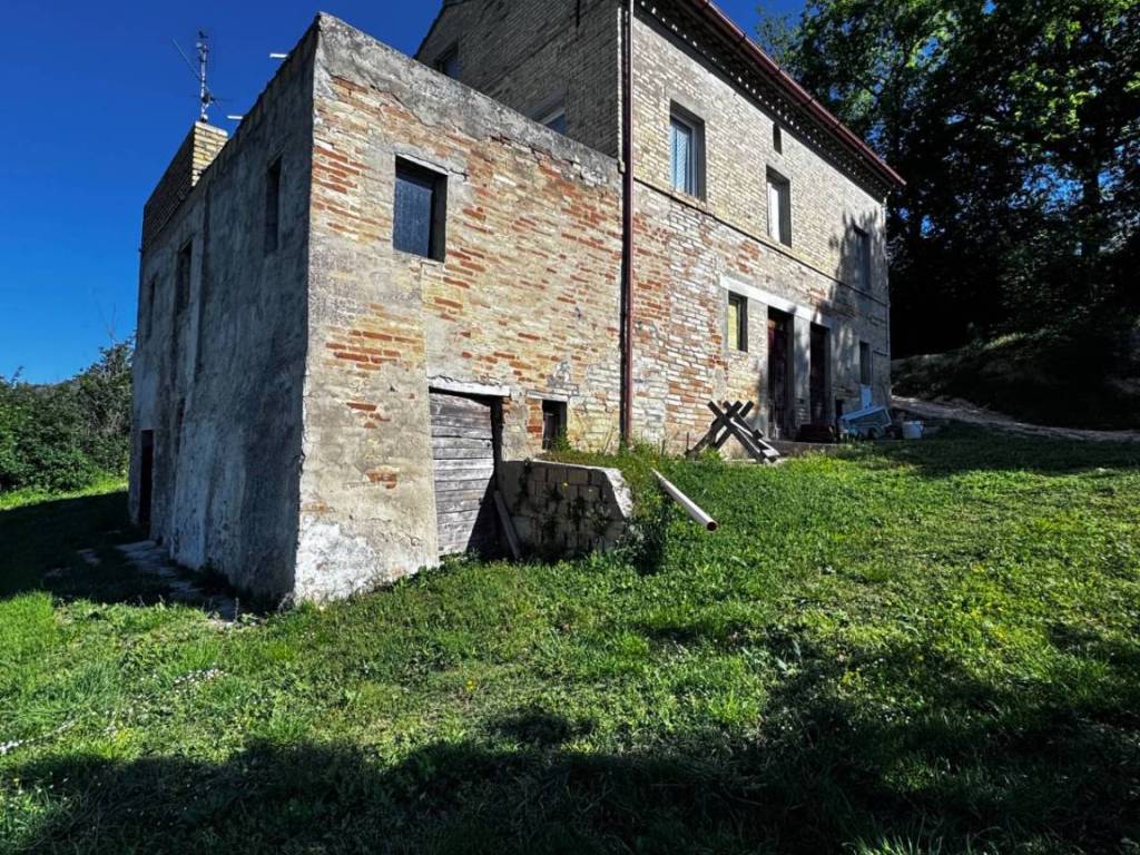 Casa indipendente a Montegiorgio in Contrada Montone, 39 - Foto 5