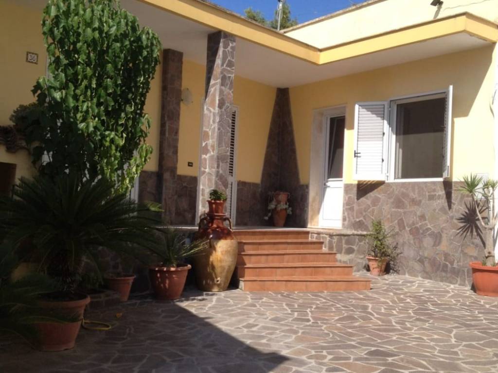 Casa indipendente a Melendugno in Via Salvatore Poti, 36 - Foto 3