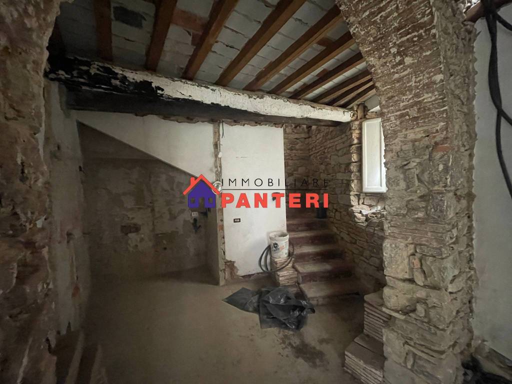 Casa indipendente a Pescia in Via di San Quirico - Foto 3