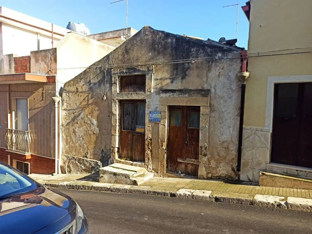 Villa a Pachino in Via Massimo D'Azeglio, 10 - Foto 4
