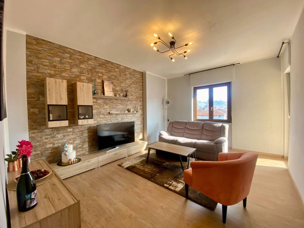 Appartamento a Dogliani in Via Generale E. Cappa, 72 - Foto 2