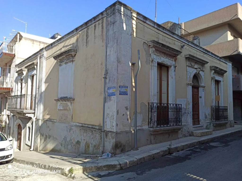 Villa a Pachino in Via Ciro Menotti, 2 - Foto 2