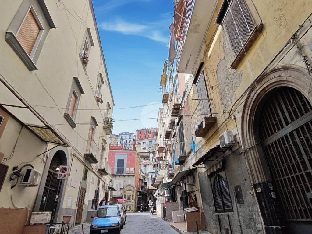 Appartamento a Napoli in Vico Canalone all' Olivella, 30 - Foto 2