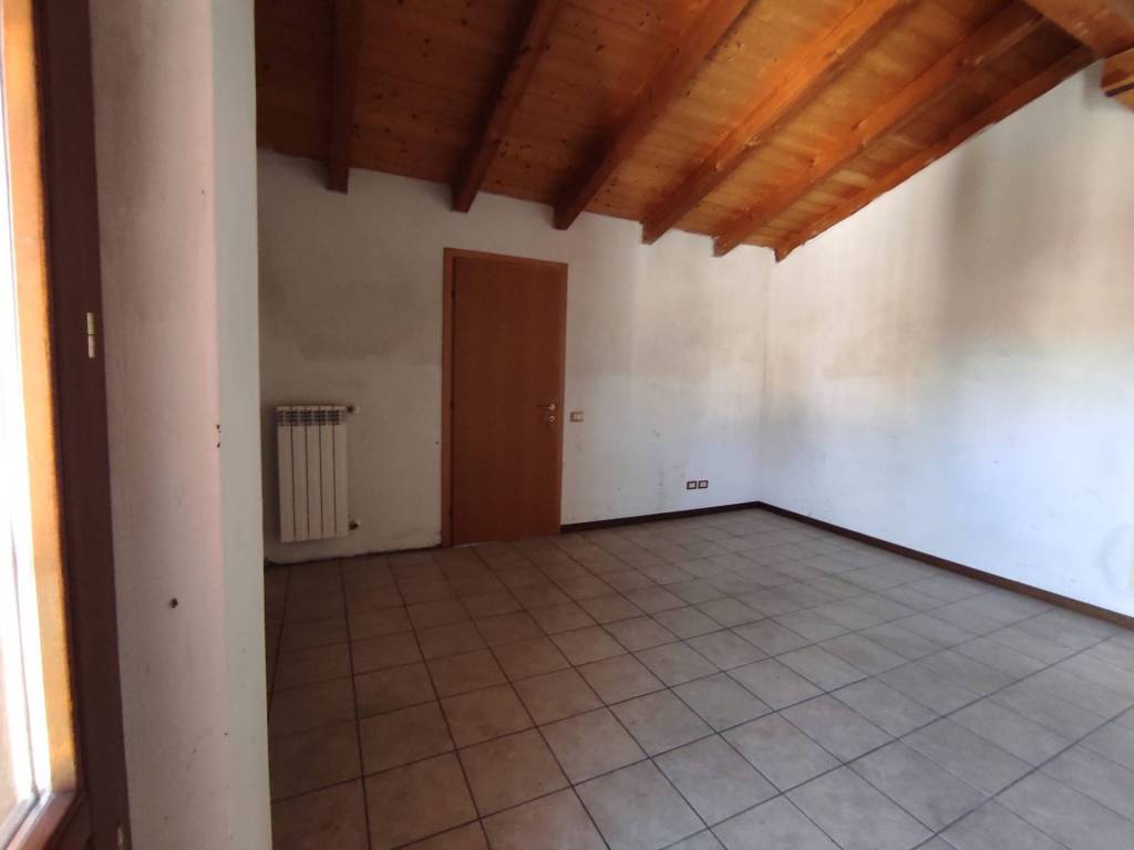 Attico / mansarda a Cislago in Via Giuseppe Garibaldi, 27 - Foto 4