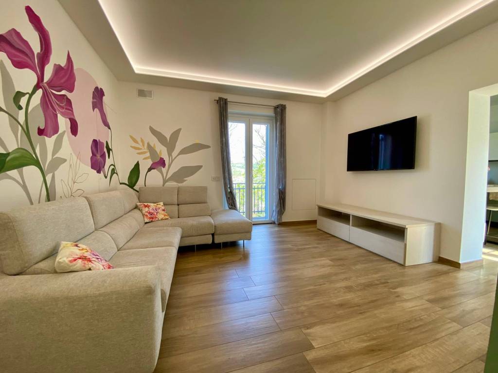 Villa a Alba in Strada Croci, 54 - Foto 3