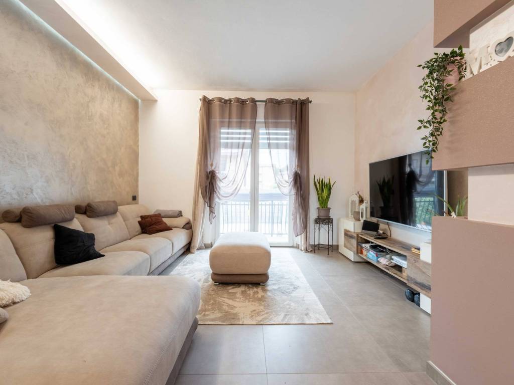 Villa a Caronno pertusella in Via Giuseppe Verdi - Foto 2