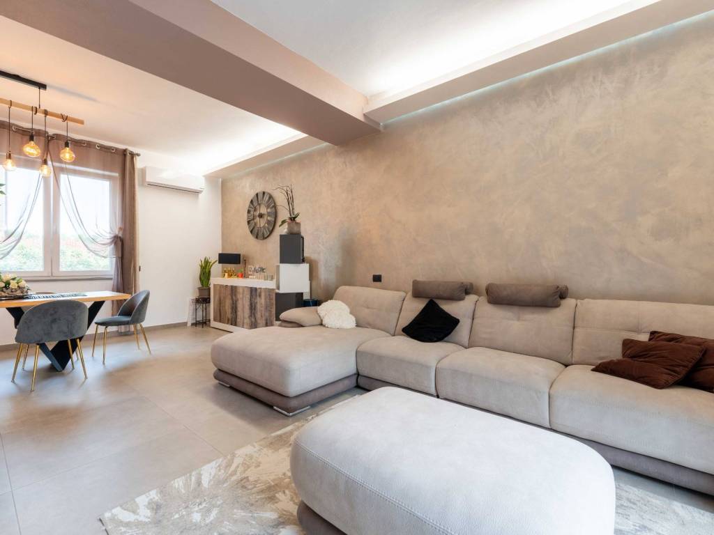 Villa a Caronno pertusella in Via Giuseppe Verdi - Foto 3