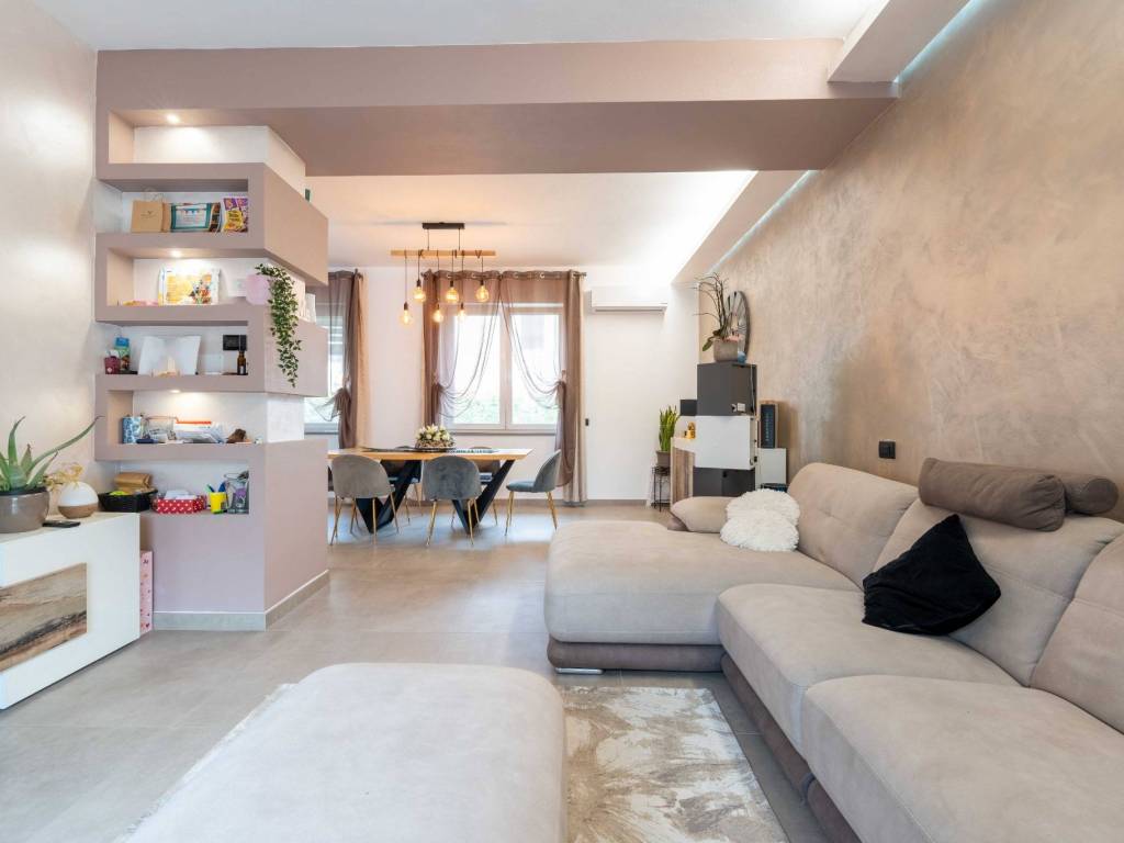 Villa a Caronno pertusella in Via Giuseppe Verdi - Foto 4