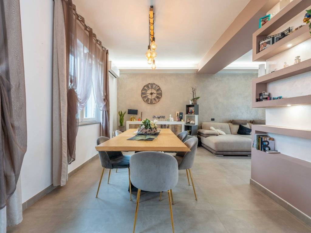Villa a Caronno pertusella in Via Giuseppe Verdi - Foto 5