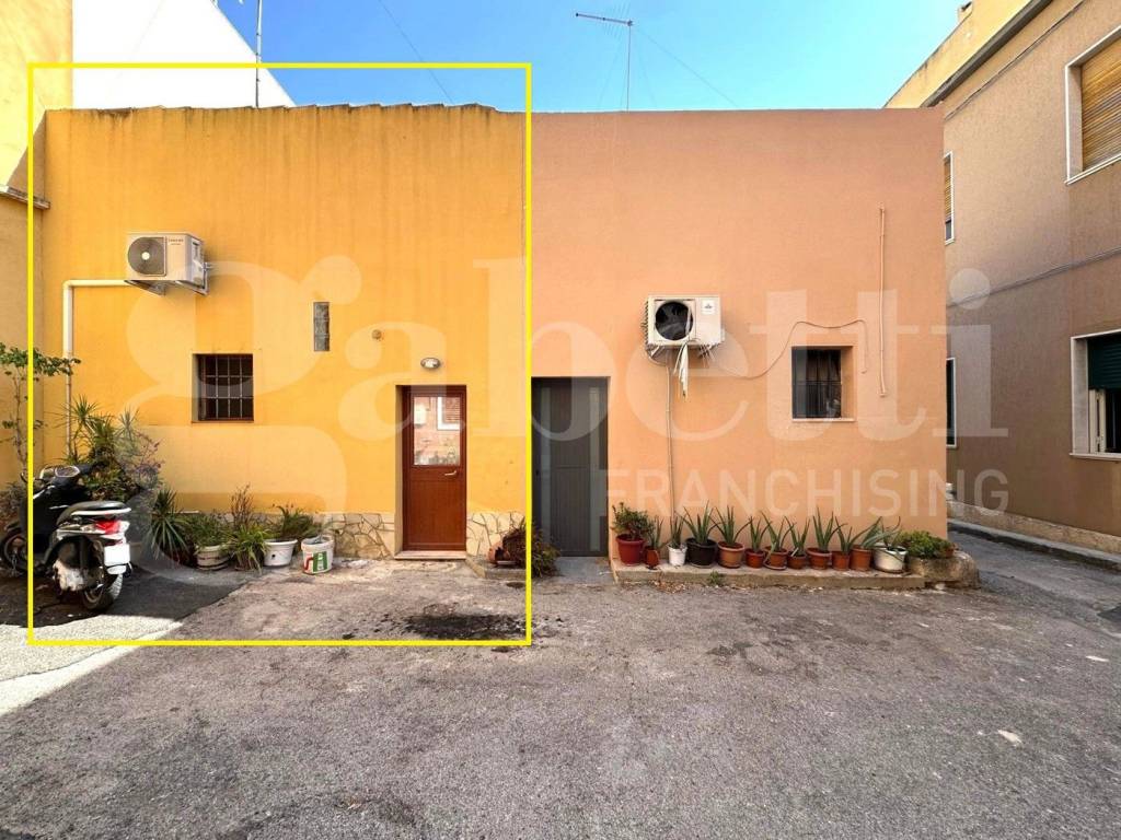 Casa indipendente a Avola in VIA DANTE ALIGHIERI, 28 - Foto 2