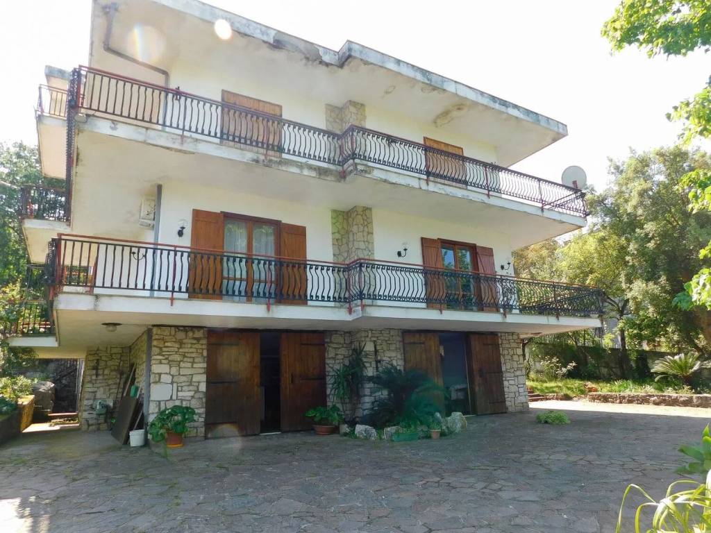 Villa a Formia in Via Delle Ginestre S.N.C. - Foto 3