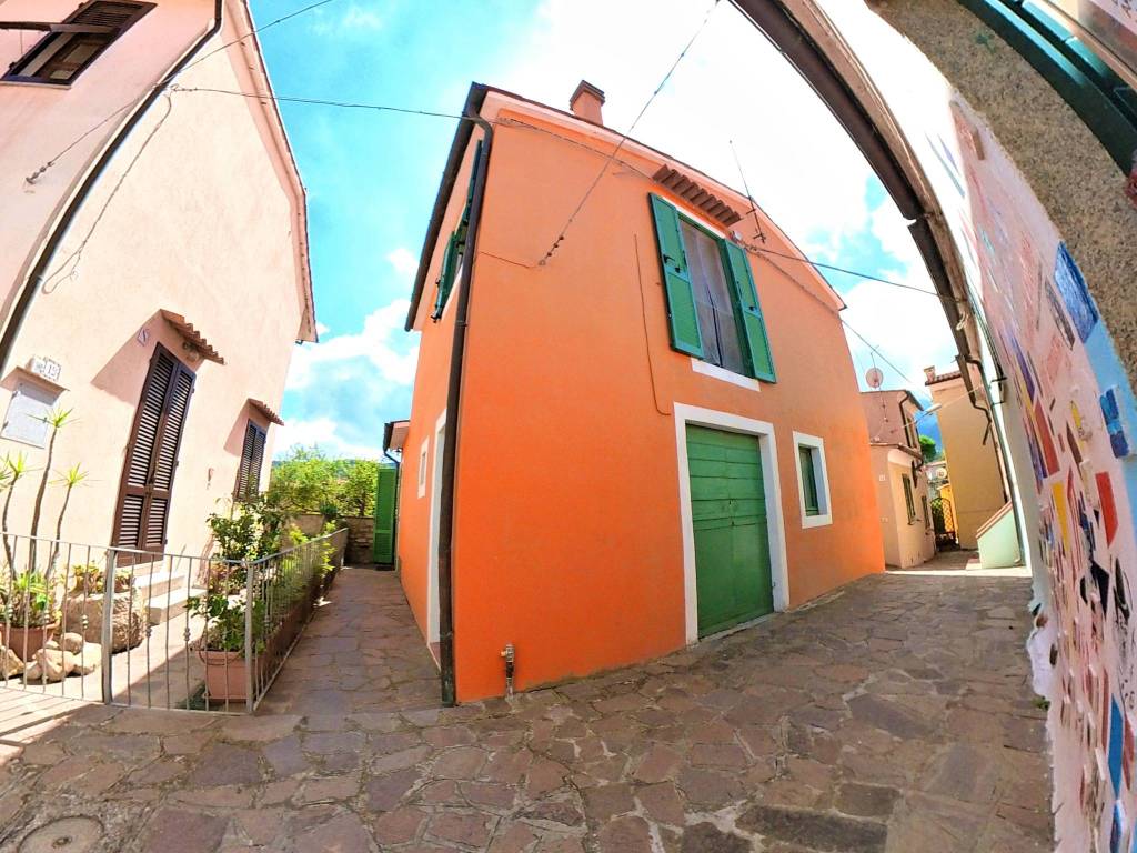 Casa indipendente a Marciana marina in Via Raffaello Brignetti, 21 - Foto 2