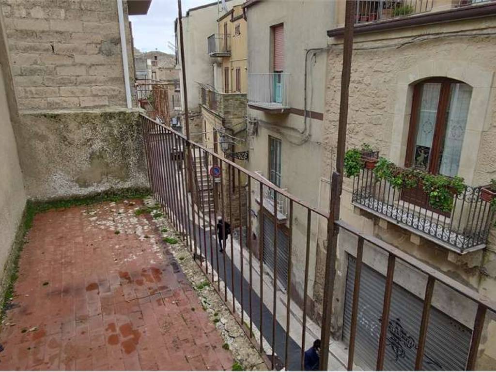Casa indipendente a Enna in VIA VITTORIO EMANUELE, 42 - Foto 3