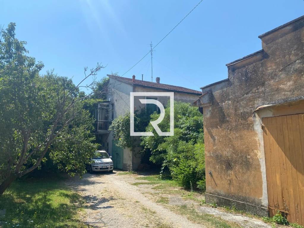 Palazzo / stabile a Alfonsine in Giuseppe Garibaldi, 185 - Foto 2