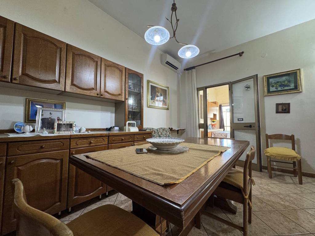 Villa a Lecce in Via Quinto Mario Corrado, 19 - Foto 2