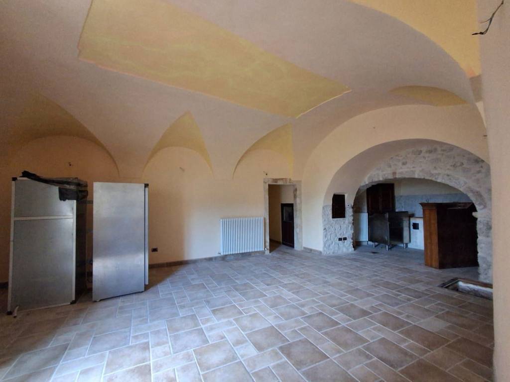 Appartamento a Castel del monte in Via Rione Orientale, snc - Foto 3