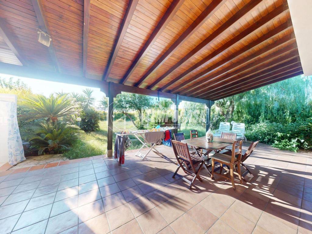 Villa a Melendugno in Via Francesco Petrarca 3 - Foto 2