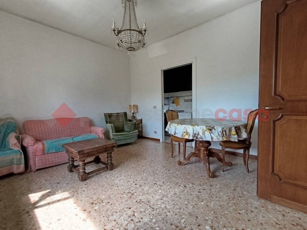 Appartamento a Arona in viale baracca - Foto 3